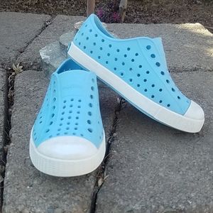 Used toddler size 10 light blue Native shoes
